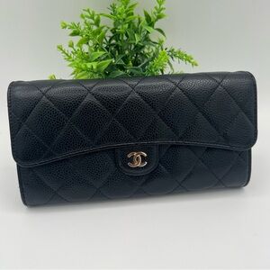 Chanel classic flap Cavier skin 24k GP wallet 😍